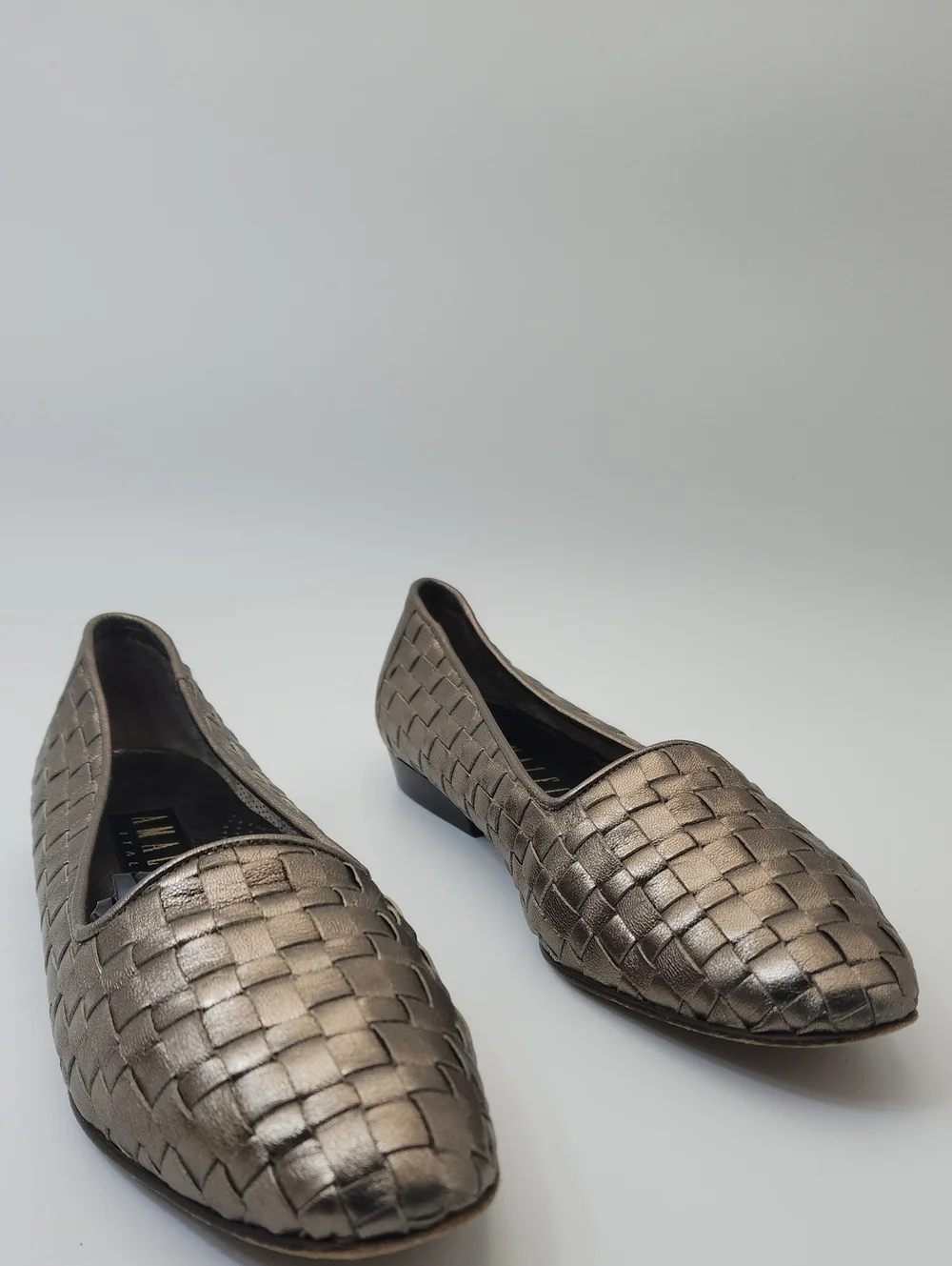 Amalfi Made in Italy Silver Leather Woven Flats Size 9.5